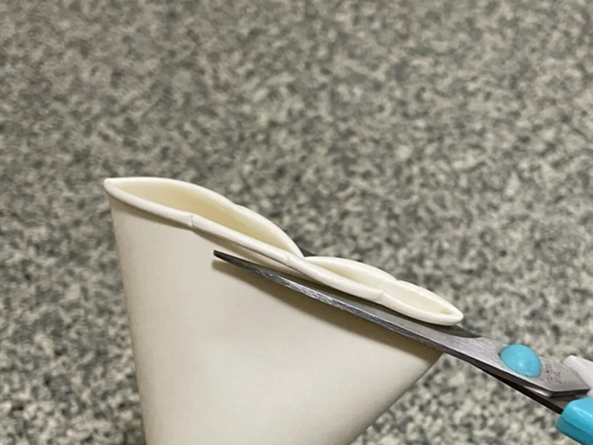 紙コップの写真（撮影：grapeライフハック編集部）