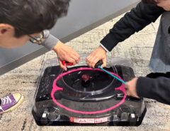 ベイブレードXで遊んでみたら？　社内で総当たり戦を行った結果に「どうやったら強くなる？」「愛着増した！」