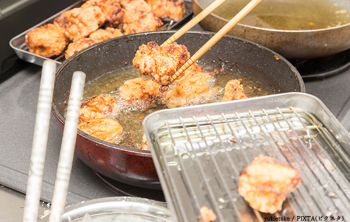 揚げ物調理のイメージ画像