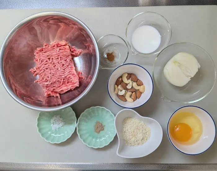 ナッツ入りハンバーグの材料の写真（撮影：grape編集部）