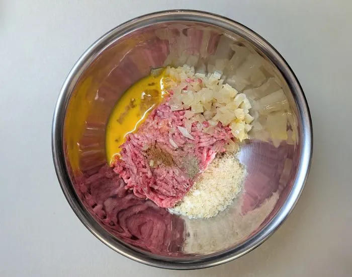 コーヒーゼリー以外の材料を合わせた写真（撮影：grape編集部）