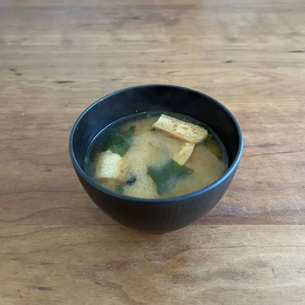 完成した味噌汁の写真（撮影：grape編集部）