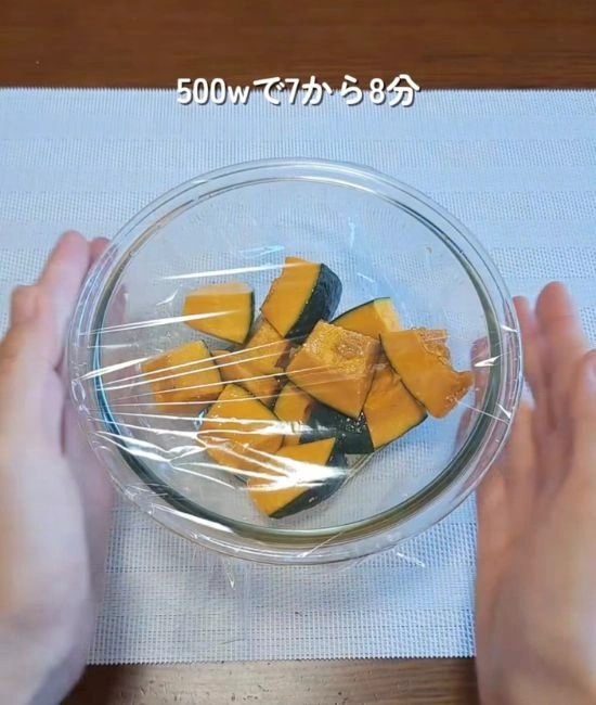 ラップをかけた耐熱容器