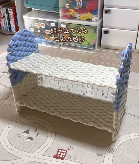 完成した絵本の棚