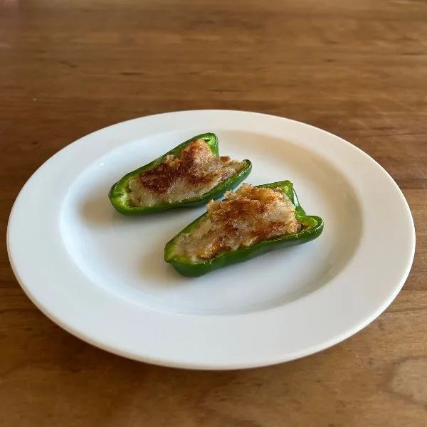 完成した『ピーマンのコロッケ詰め』の写真（撮影：grape編集部）