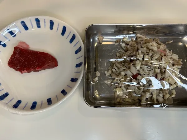 バットに入れた材料