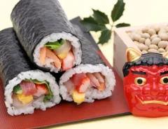 2026年の恵方巻の方角は『南南東』　方角の決め方や調べ方、恵方の意味を解説！