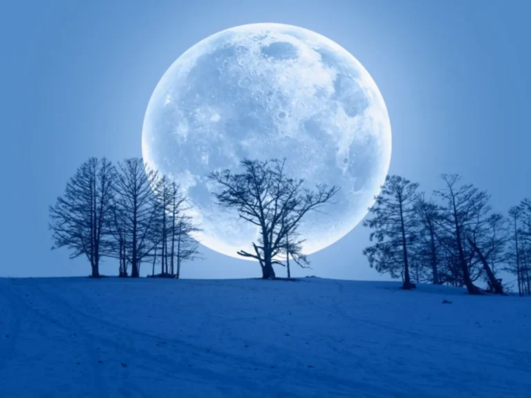 【2026年】2月の満月『スノームーン』とは?意味や願い事、スピリチュアルな面まで解説!