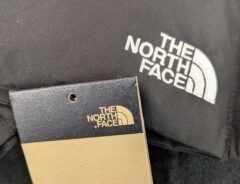 「ノースフェイスってこんな安かった？」「即決できる価格になってんだけど！」　人気商品が「こんなにいっぱい！？」セール中！