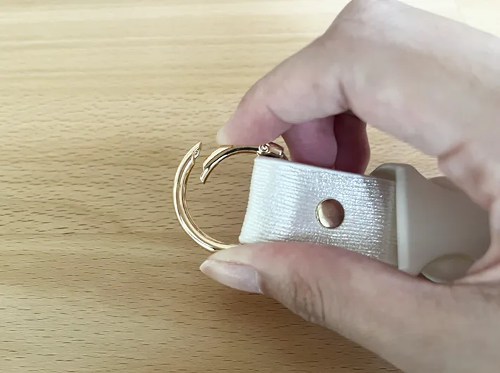 スリコ『ジャケットホルダー』の写真（撮影：grapeライフハック編集部）