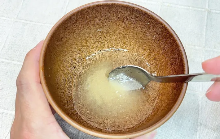 『ほうじ茶ラテで作るプリン』を作る写真（撮影：キジカク）