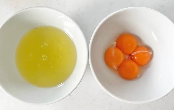 『うずまき玉子焼き』を作る写真（撮影：エニママ）