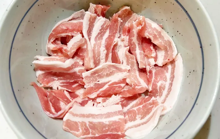 『簡単スンドゥブ』を作る写真（撮影：エニママ）