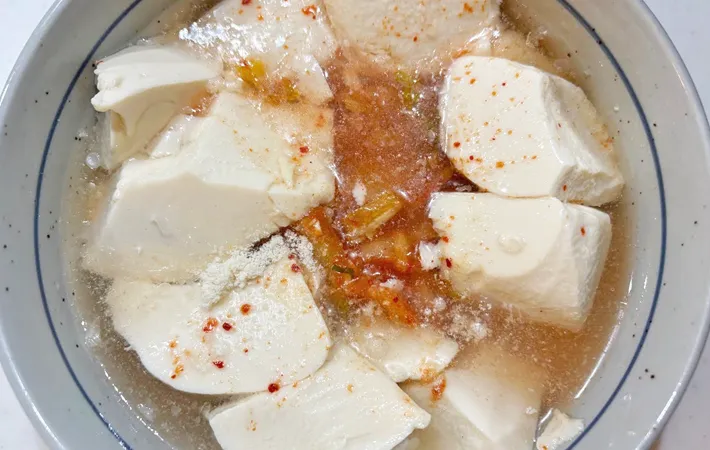 『簡単スンドゥブ』を作る写真（撮影：エニママ）