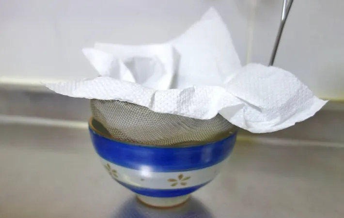 『水切りヨーグルト生チョコ』を作る写真（撮影：エニママ）