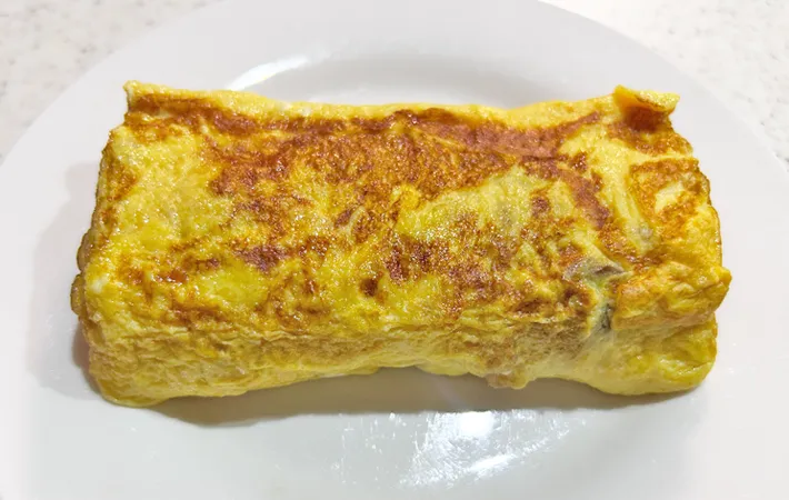 『肉じゃが入り玉子焼き』の完成写真（撮影：エニママ）