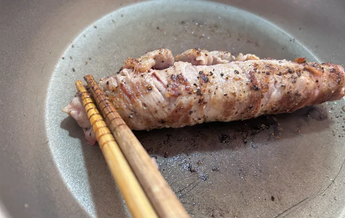 『紅生姜の肉巻き』を作る写真（撮影：エニママ）