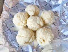 『ちぎりパン』を作る写真（撮影：エニママ）