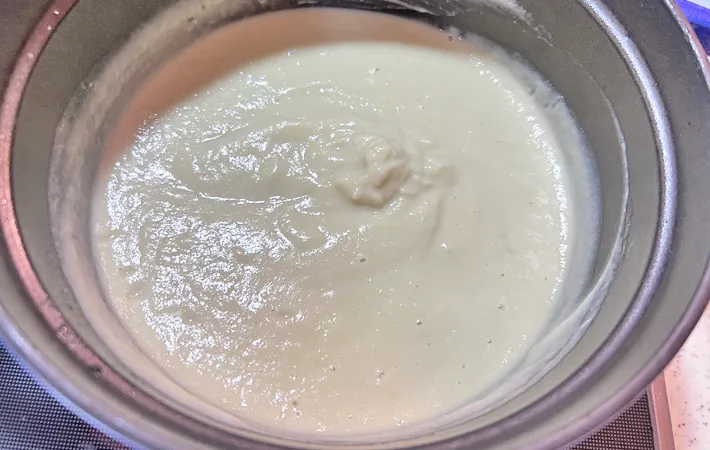 『サツマイモのポタージュ』を作る写真（撮影：エニママ）