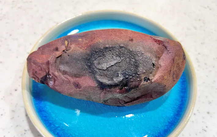 『焼き芋』の写真（撮影：エニママ）