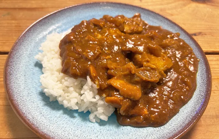 『焼き芋入りカレー』の完成写真（撮影：エニママ）
