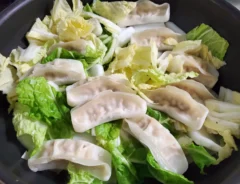 冷凍餃子のアレンジレシピの写真（撮影：エニママ）