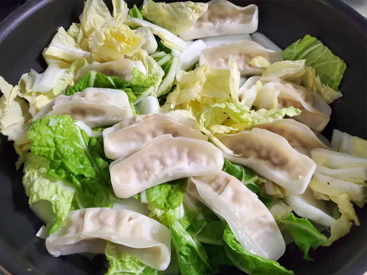 冷凍餃子のアレンジレシピの写真（撮影：エニママ）