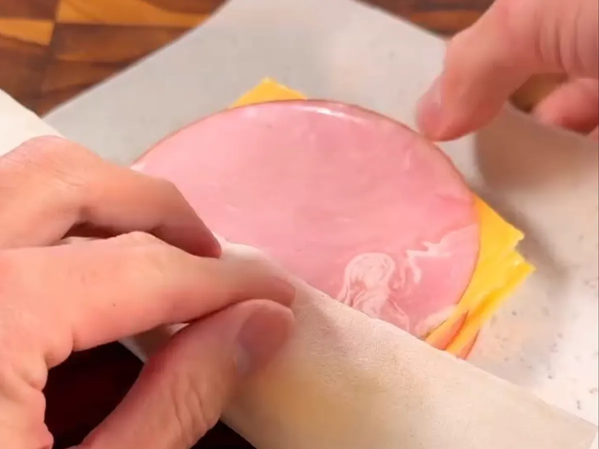 『ぱりっぱりなクリスピーハムチーズミルフィーユカツ』の作り方の画像