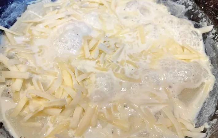 『大根のミルクチーズ焼き』を作る写真（撮影：エニママ）