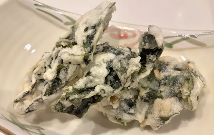 『わかめの天ぷら』の完成写真（撮影：エニママ）