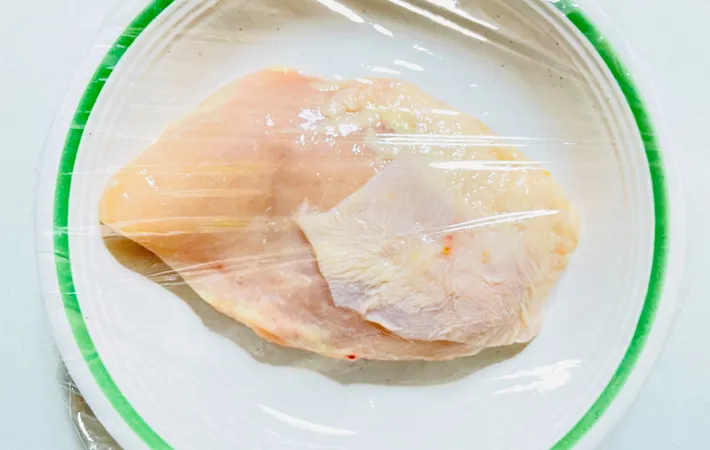 『ピーナッツバターでバンバンジー』を作る写真（撮影：エニママ）