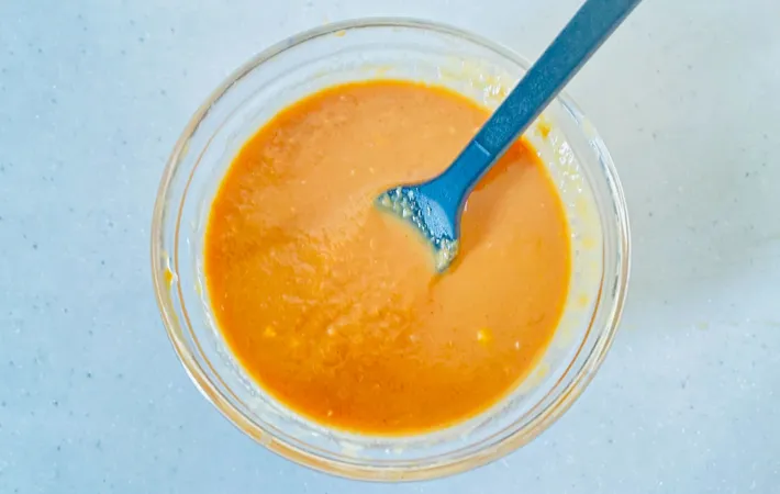 『ピーナッツバターでバンバンジー』を作る写真（撮影：エニママ）