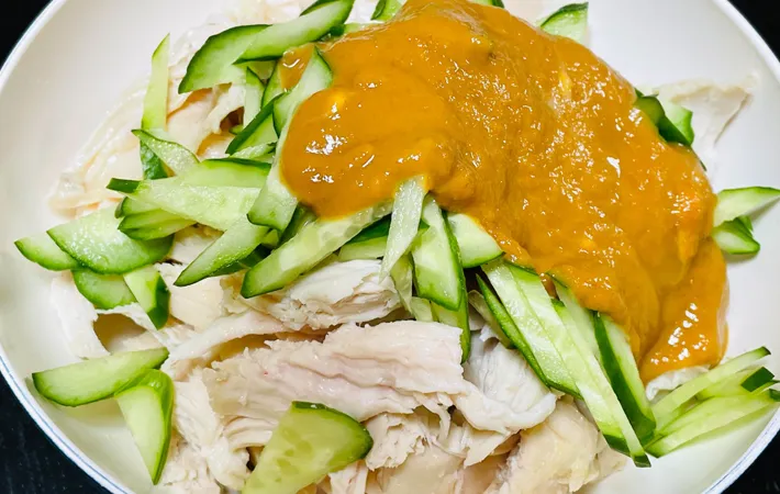 『ピーナッツバターでバンバンジー』の完成写真（撮影：エニママ）