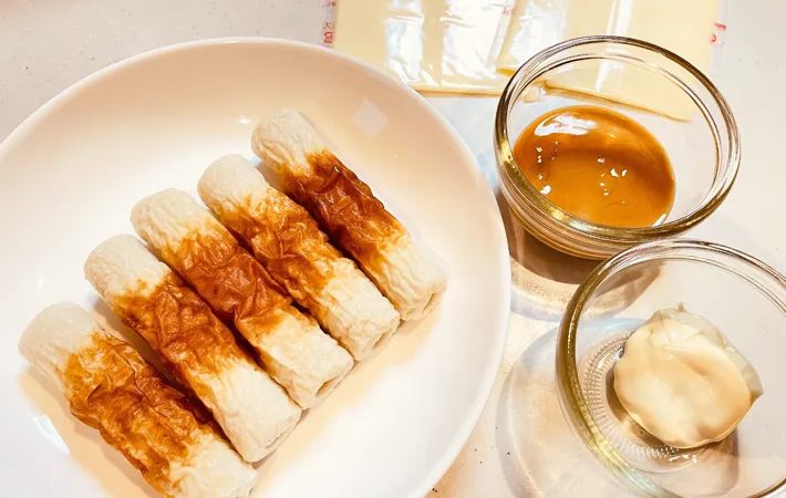 『ちくわのピーナッツバターチーズ』の材料写真（撮影：エニママ）