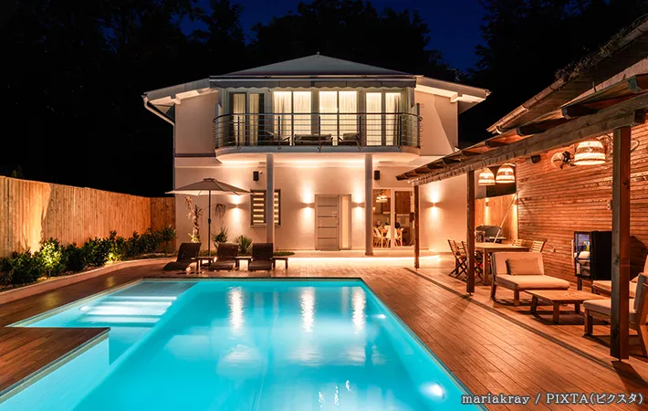 プールつきの家の写真