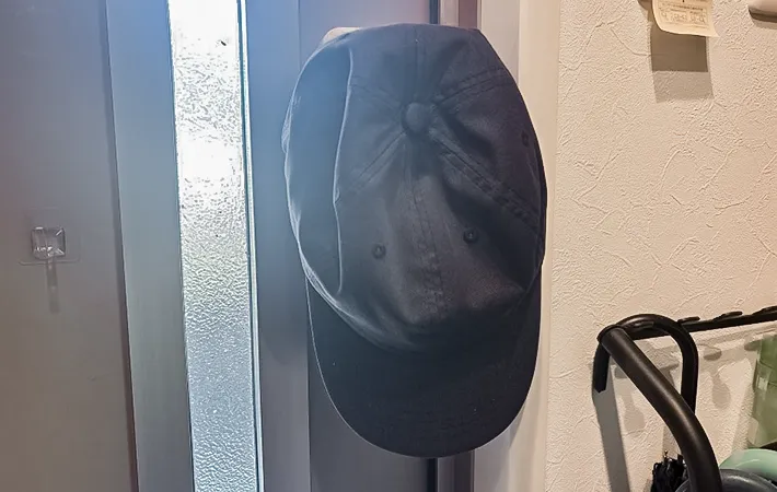 『壁掛けハンガー用フック』の活用写真（撮影：キジカク）