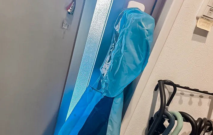 『壁掛けハンガー用フック』の活用写真（撮影：キジカク）