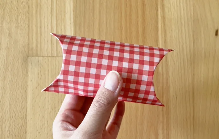 ギフトボックス作りの手順写真（撮影：grapeライフハック編集部）