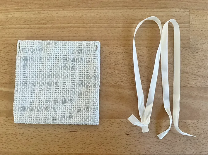 紐を外した巾着袋の写真（撮影：grapeライフハック編集部）