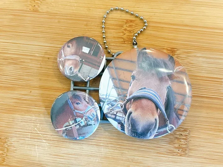 セリア『ワイヤーネットチャーム』の写真（撮影：キジカク）