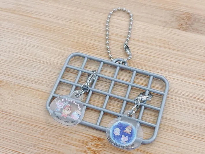 セリア『ワイヤーネットチャーム』の写真（撮影：キジカク）