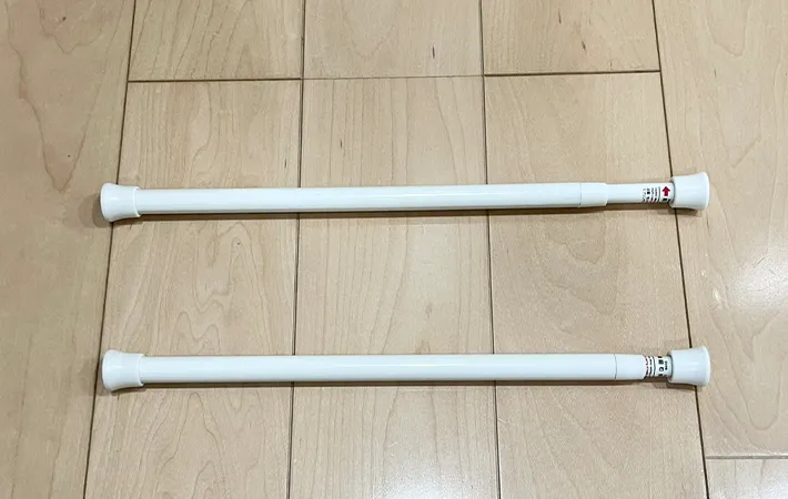 つっぱり棒の写真（撮影：Classy Life）