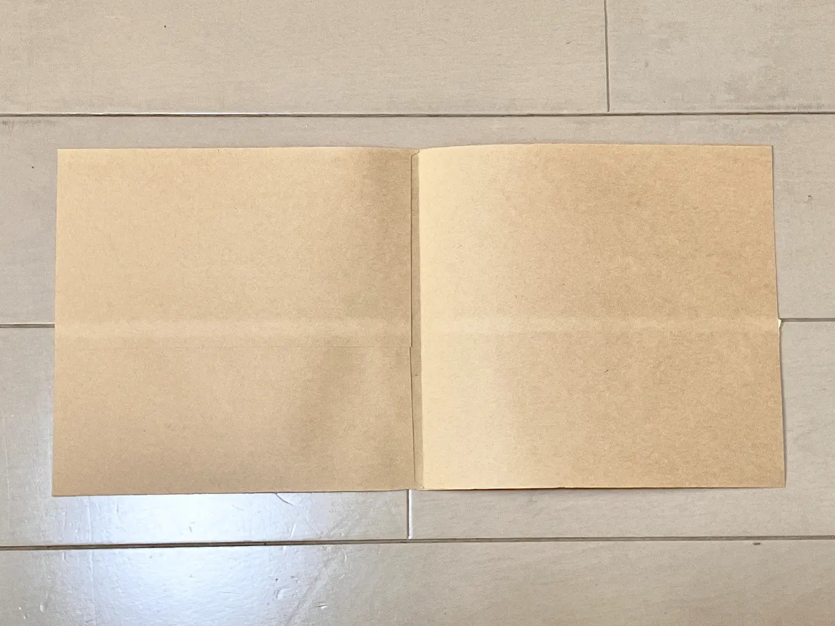 茶封筒でラッピング（撮影：grapeライフハック編集部）