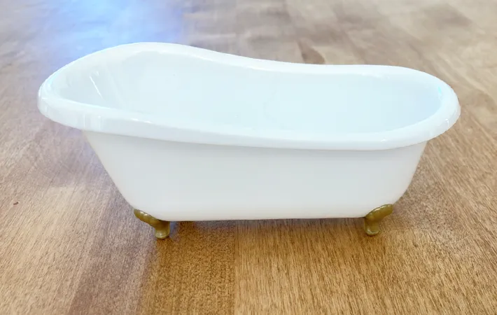 『ミニチュア猫足バスタブ』の写真（撮影：エニママ）