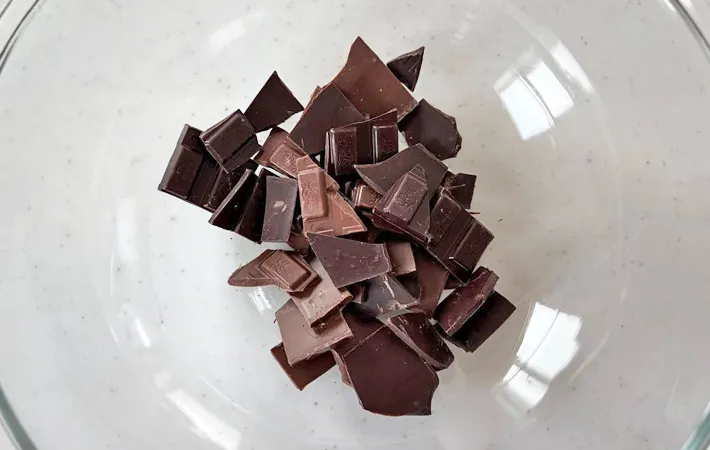 『じゃがチョコ』を作る写真（撮影：エニママ）