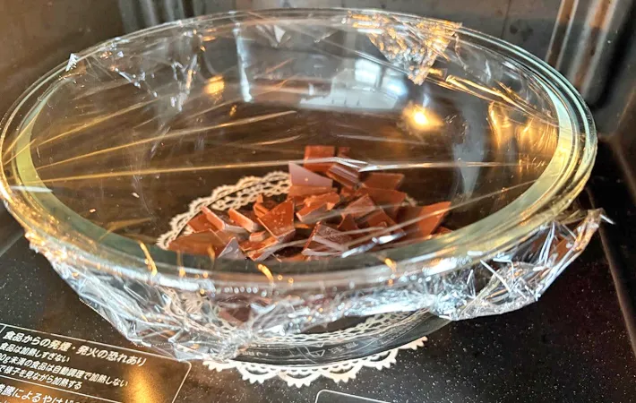 『じゃがチョコ』を作る写真（撮影：エニママ）