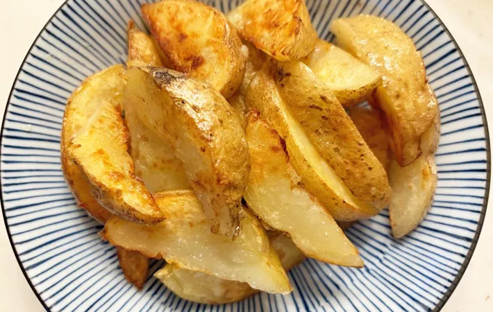 『アイラップで作る揚げないポテト』を作る写真（撮影：エニママ）