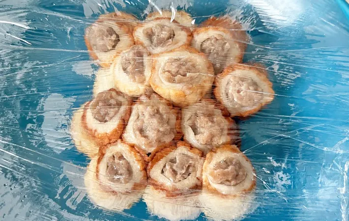 『ちくわシュウマイ』を作る写真（撮影：エニママ）