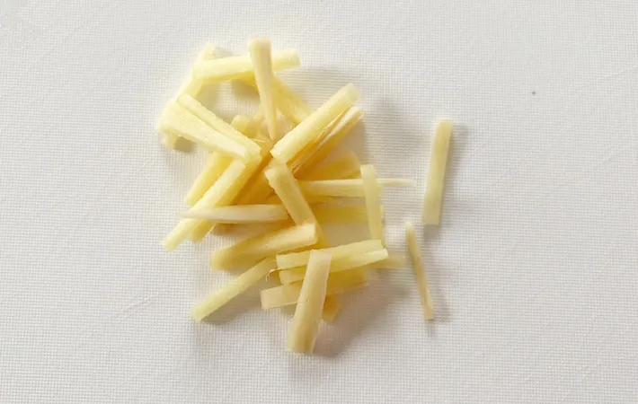 『身体ポカポカ鶏汁』を作る写真（撮影：エニママ）