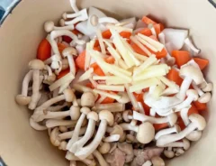 『身体ポカポカ鶏汁』を作る写真（撮影：エニママ）